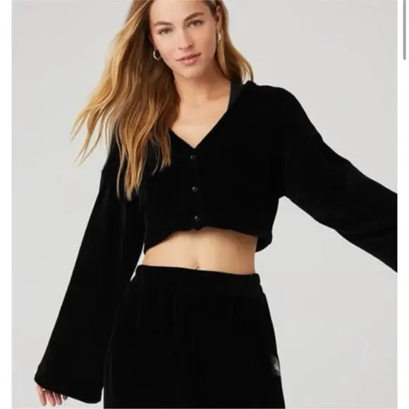 Alo Yoga Chenille Chalet V-Neck Cropped Cardigan Sweater Black XS - Picture 1 of 4